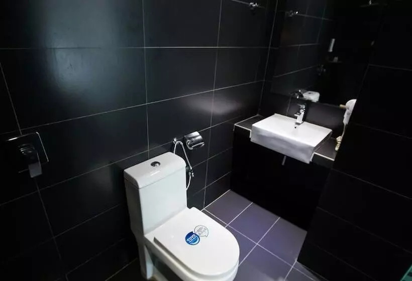 هتل 99 Pusat Bandar Puchong