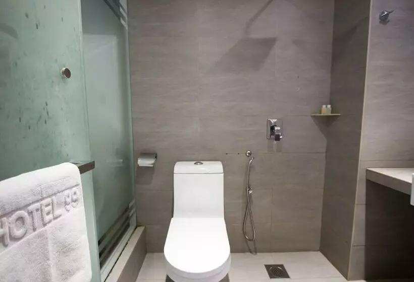 هتل 99 Pusat Bandar Puchong