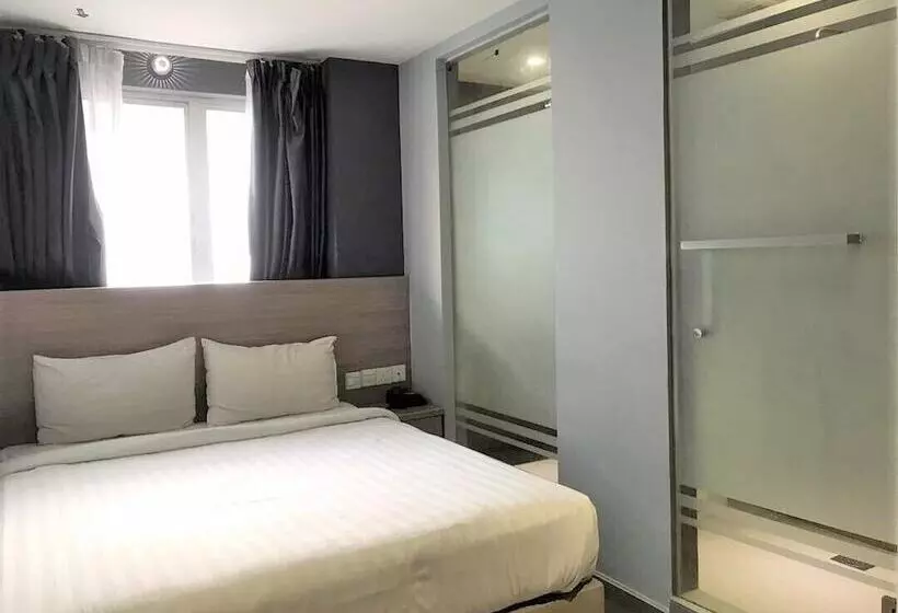 هتل 99 Pusat Bandar Puchong