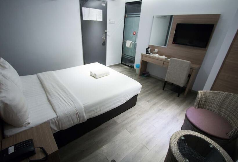 Отель 99 Pusat Bandar Puchong