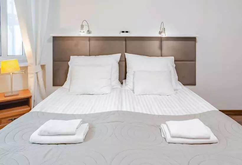 هتل Apartamenty Velvet