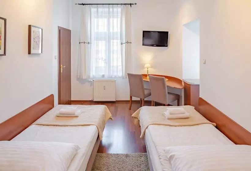 هتل Apartamenty Velvet