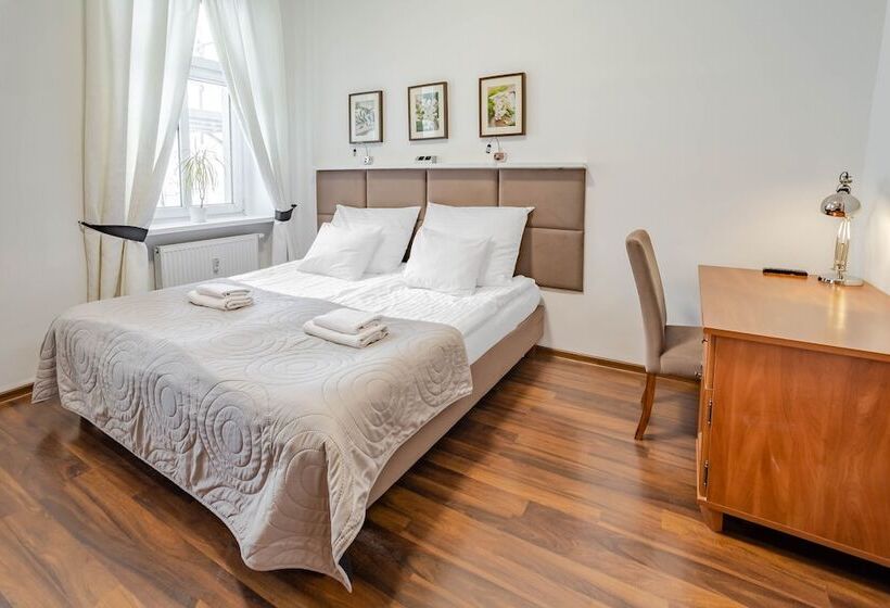 هتل Apartamenty Velvet