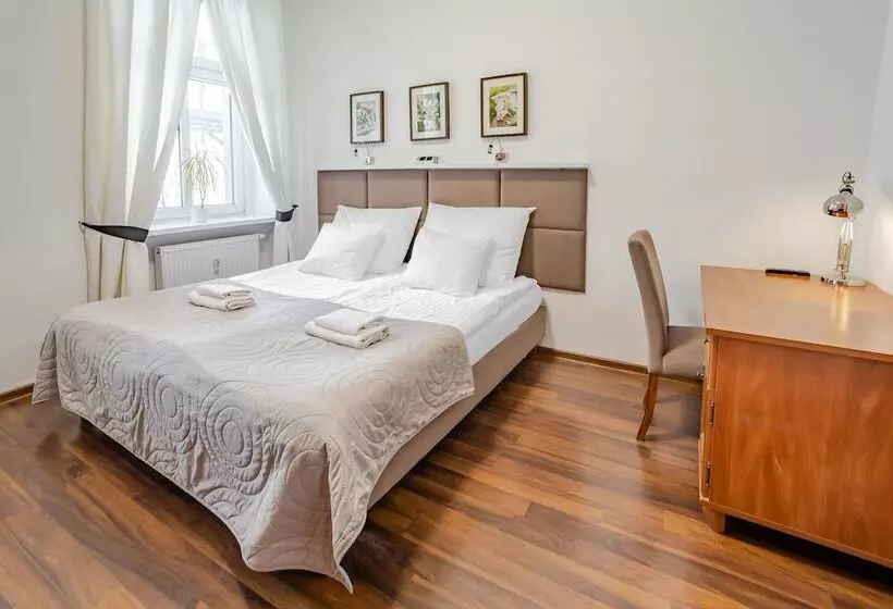 هتل Apartamenty Velvet