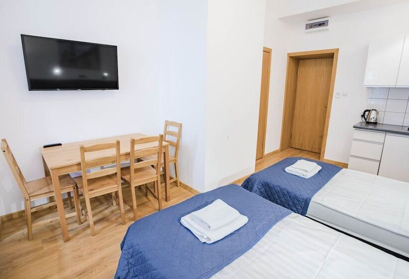 هتل Apartamenty Velvet