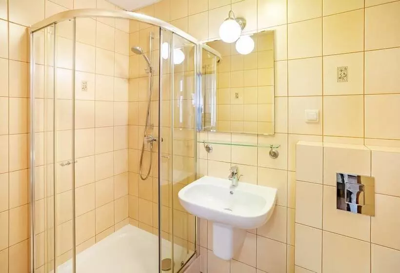 هتل Apartamenty Velvet