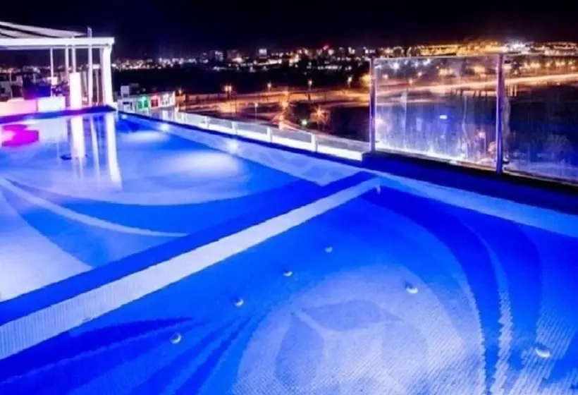 Carnelian By Glory Bower Hotels