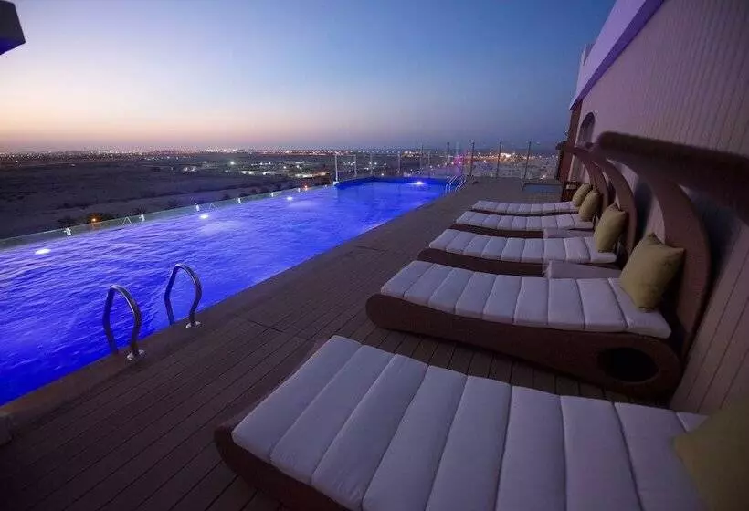 Carnelian By Glory Bower Hotels