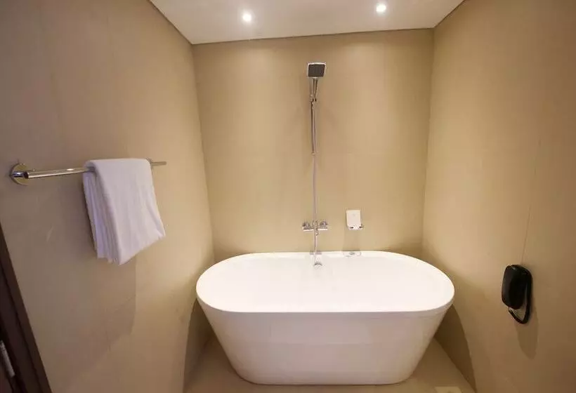 Carnelian By Glory Bower Hotels