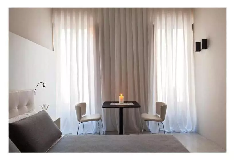 هتل Casa De' Coronari