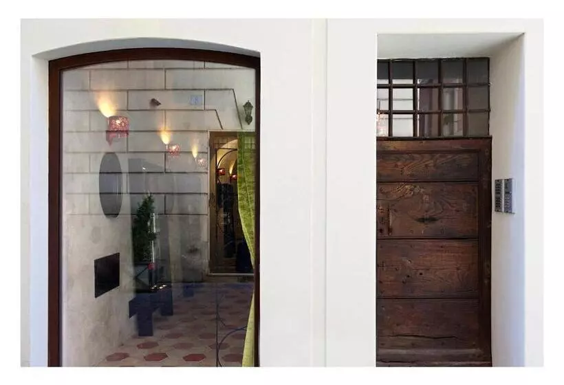 هتل Casa De' Coronari