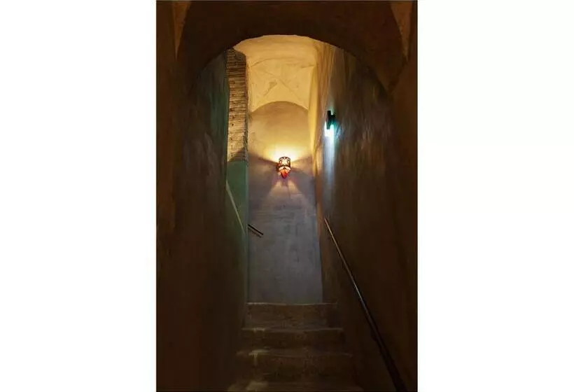 هتل Casa De' Coronari