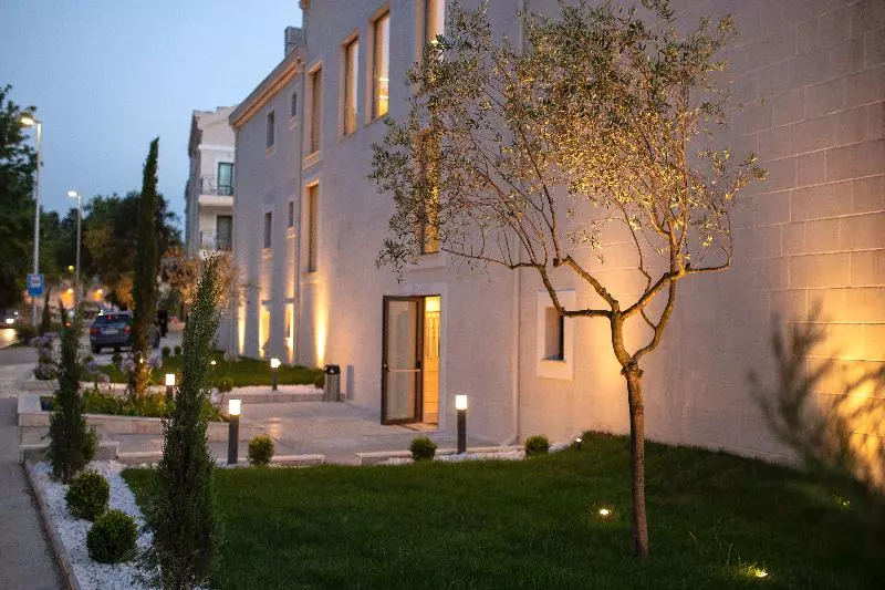 Huma Kotor Bay Hotel And Villas