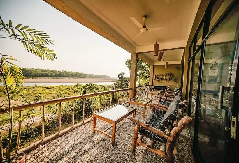 هتل Into The Wild Eco Resort