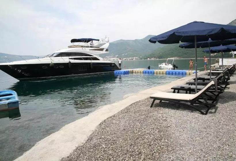 هتل Jelena Vile & Apartmaments