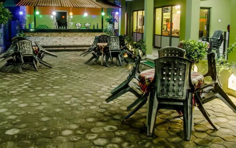 هتل Lumbini Guest House