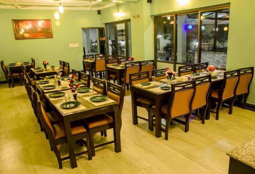 هتل Lumbini Guest House