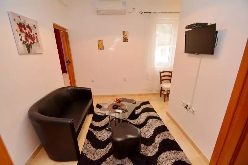 هتل Marinero Apartments