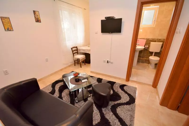 هتل Marinero Apartments