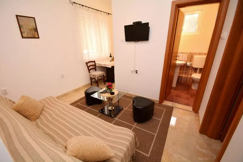 هتل Marinero Apartments