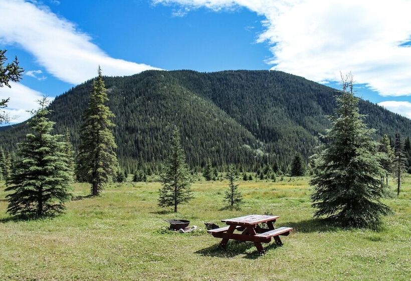 فندق Rock Lake Lodge