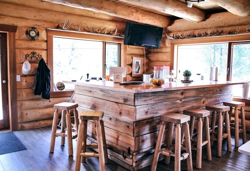 فندق Rock Lake Lodge