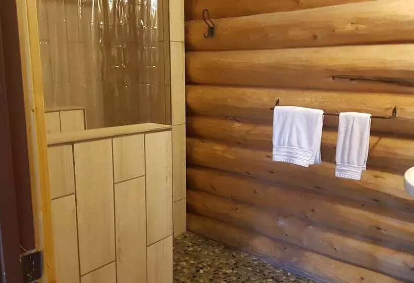 Hotelli Rock Lake Lodge