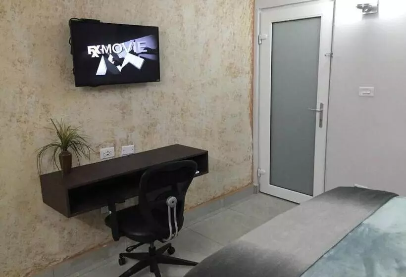 هتل Segovia Studio Units