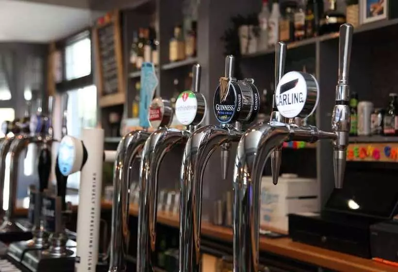 هتل The Moseley Arms
