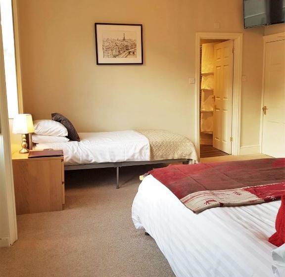 فندق The Rising Sun Inn