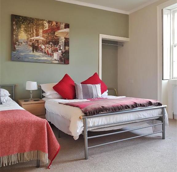 فندق The Rising Sun Inn