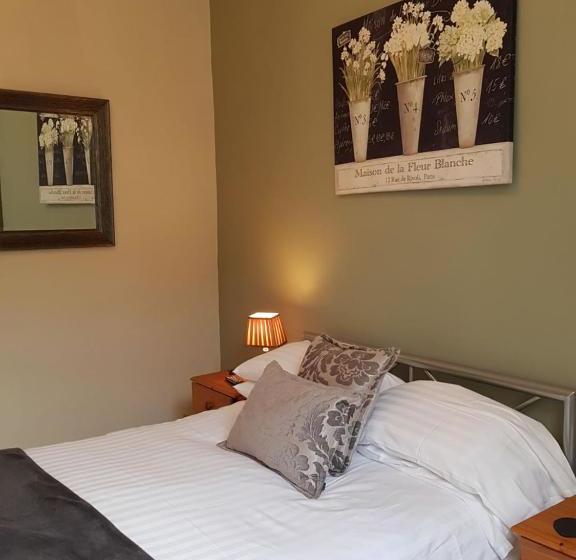 فندق The Rising Sun Inn