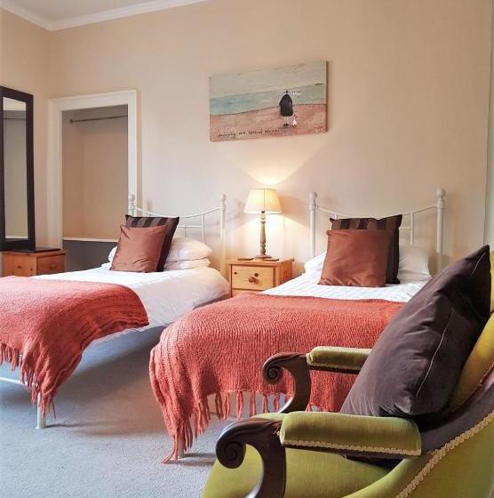 فندق The Rising Sun Inn