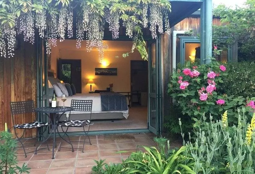 ホテル Whakaipo Lodge