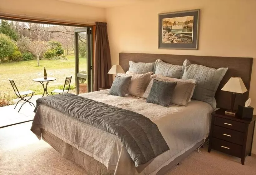 ホテル Whakaipo Lodge