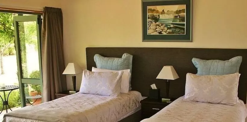 ホテル Whakaipo Lodge