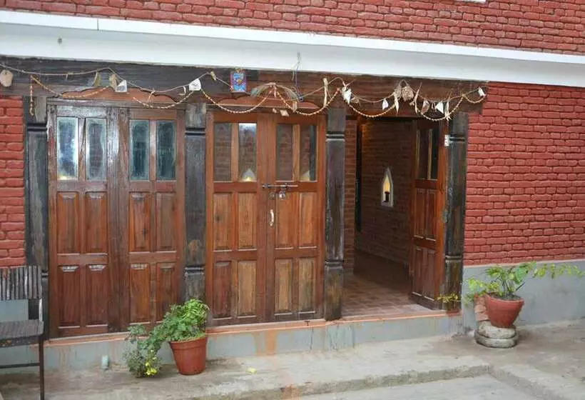 هتل Yamba Traditional Home