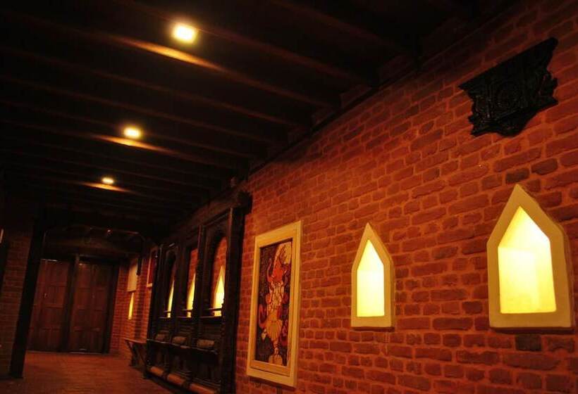 هتل Yamba Traditional Home