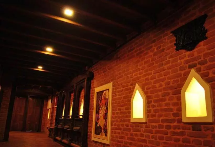 هتل Yamba Traditional Home