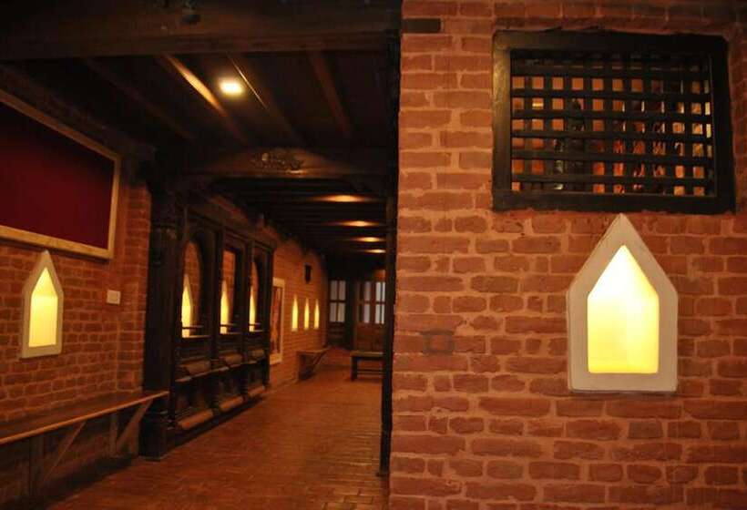 هتل Yamba Traditional Home