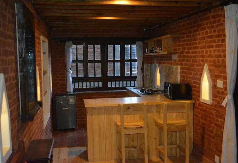 هتل Yamba Traditional Home