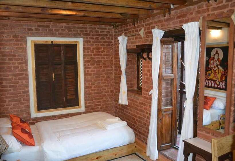 هتل Yamba Traditional Home