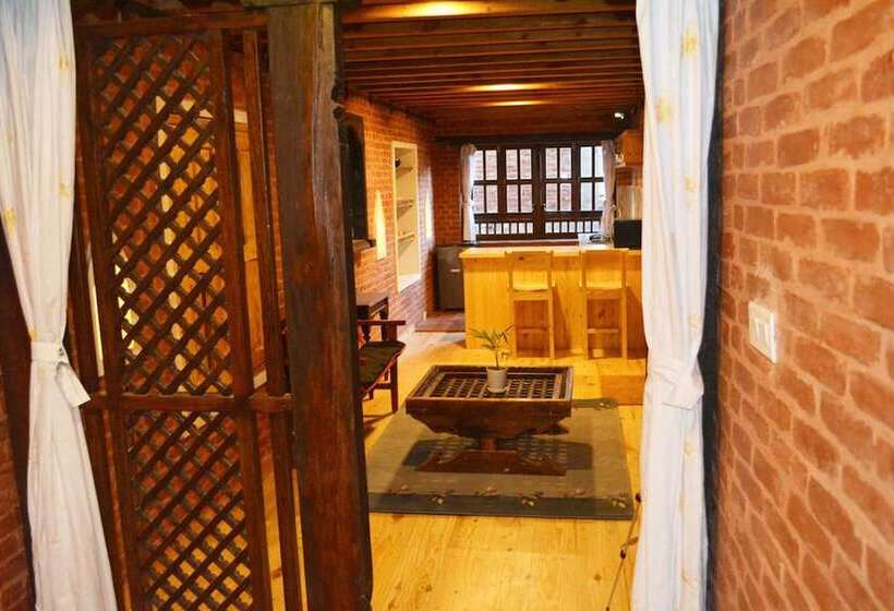 هتل Yamba Traditional Home