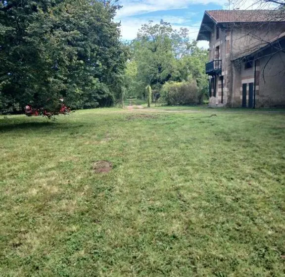 ベッドアンドブレックファースト Château De Maucouvent   Le Cottage