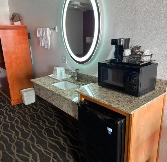 Motelli Econolodge Inn And Suites