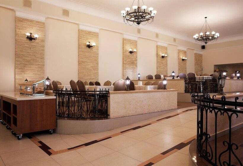 בית מלון כפרי Alean Family Resort & Spa Sputnik