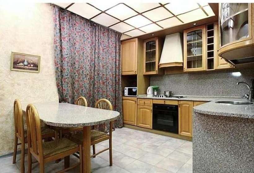 בית מלון כפרי Apartlux Belorusskaya Suite