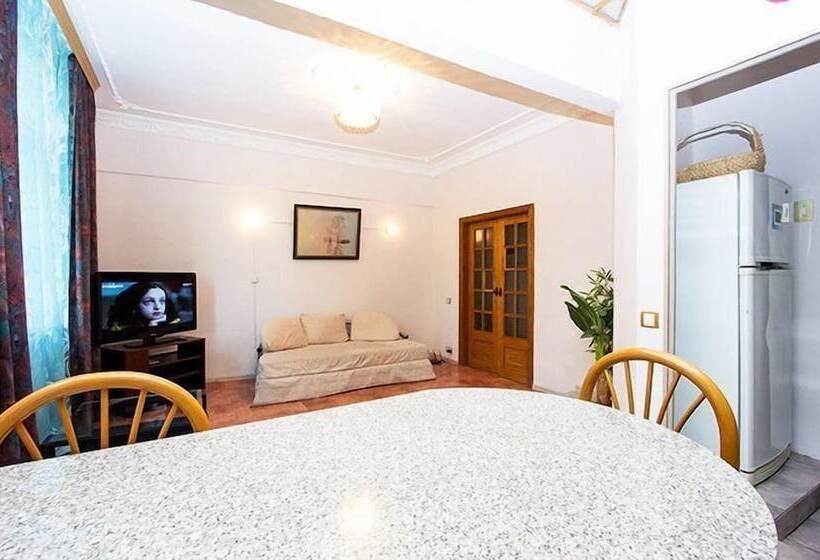 בית מלון כפרי Apartlux Belorusskaya Suite