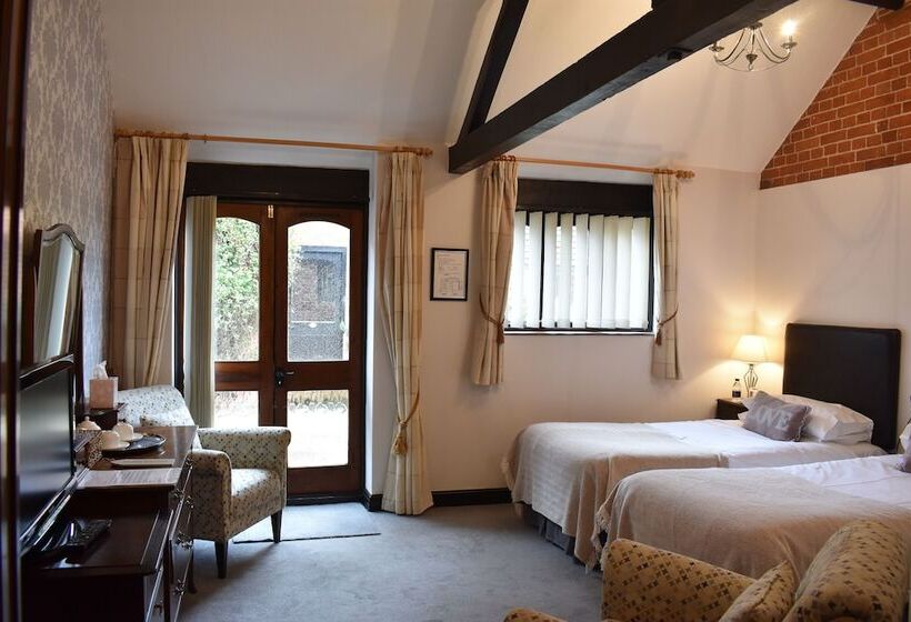 בית מלון כפרי At The Farmhouse Hunters Hall