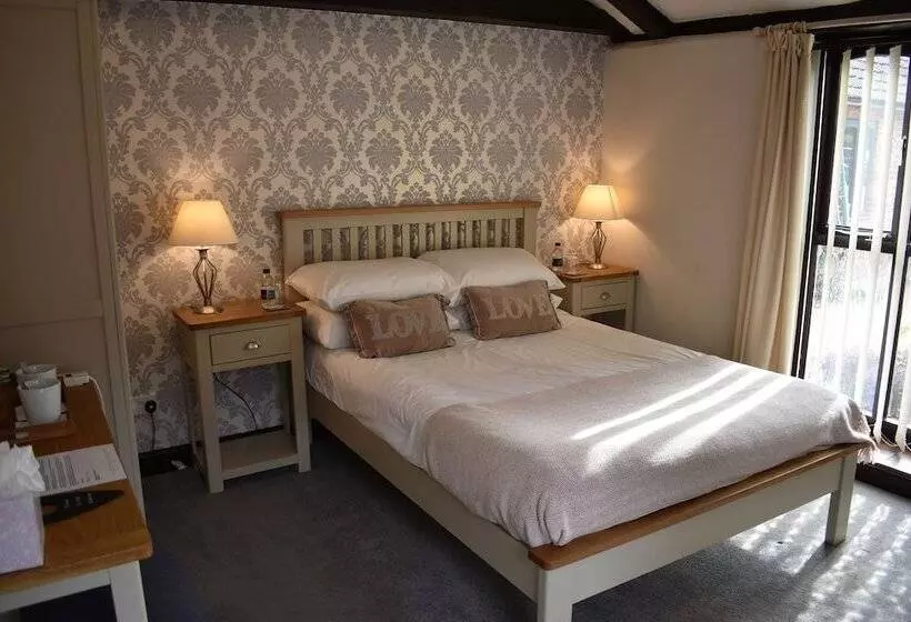 Hotelli At The Farmhouse Hunters Hall